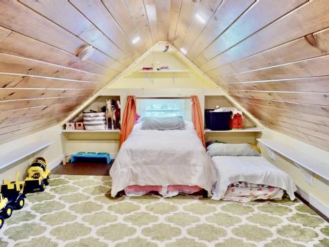 62 W Main Street Vinalhaven ME 04863