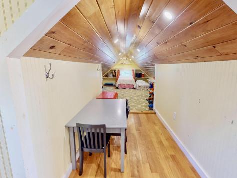 62 W Main Street Vinalhaven ME 04863