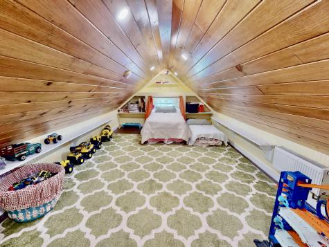 62 W Main Street Vinalhaven ME 04863