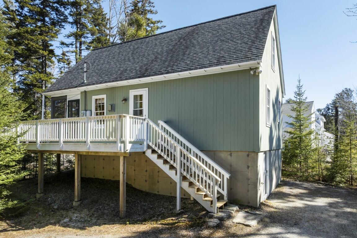 527 Cape Newagen Road Southport ME 04576