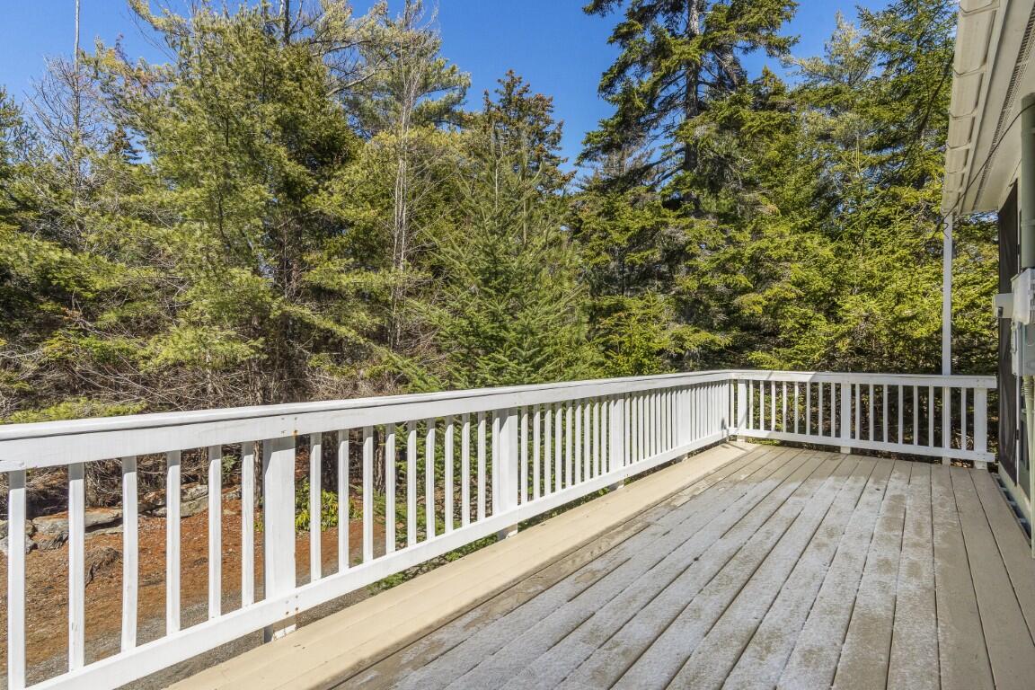 527 Cape Newagen Road Southport ME 04576