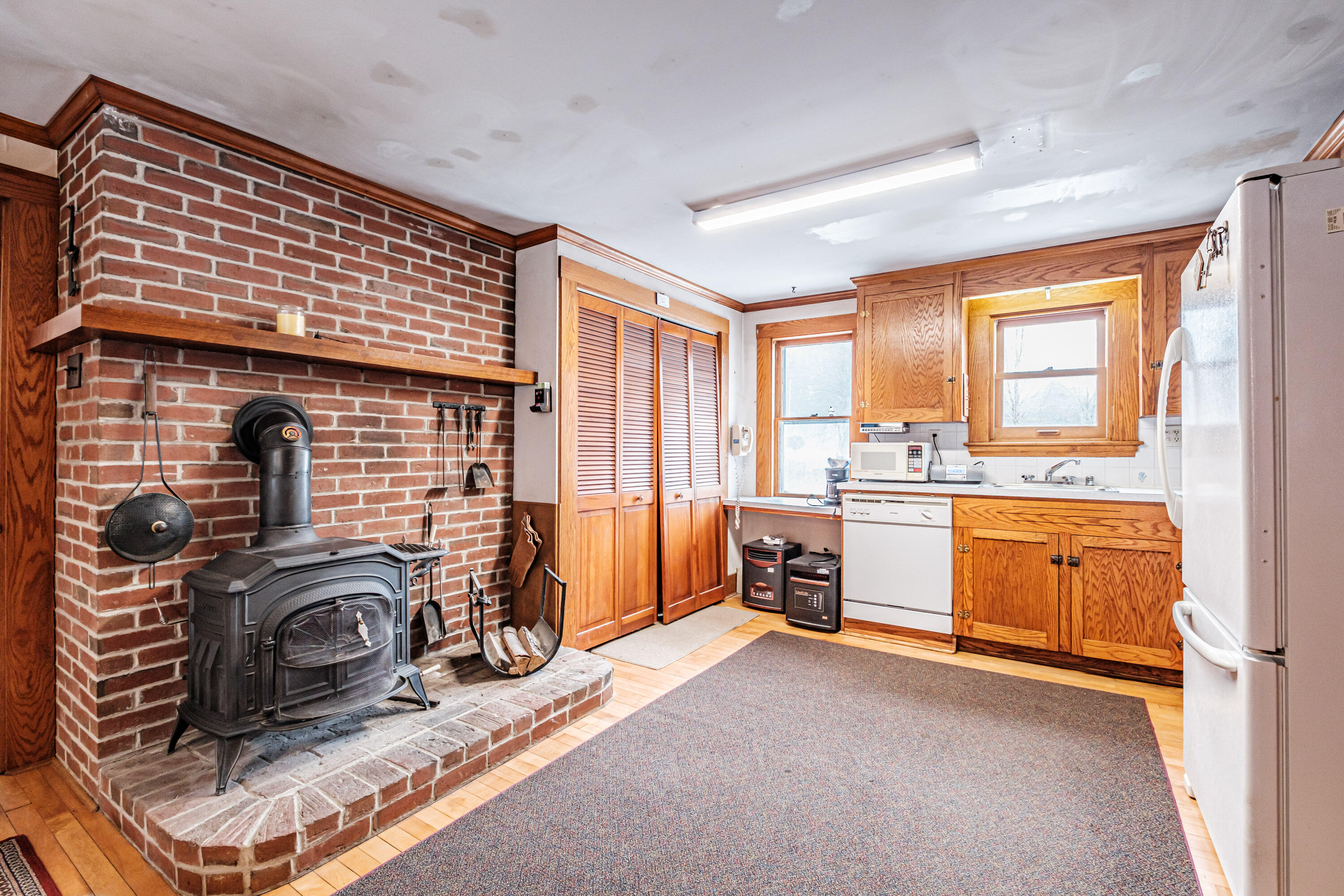 51 Oxford Street Paris ME 04281