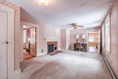 51 Oxford Street Paris ME 04281