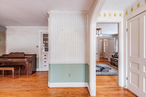 51 Oxford Street Paris ME 04281