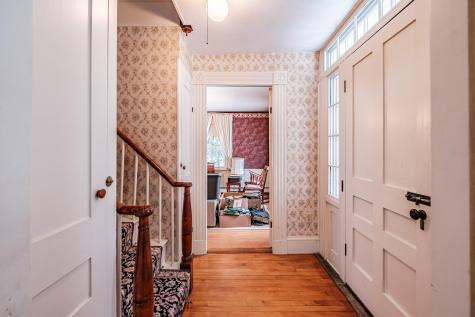 51 Oxford Street Paris ME 04281