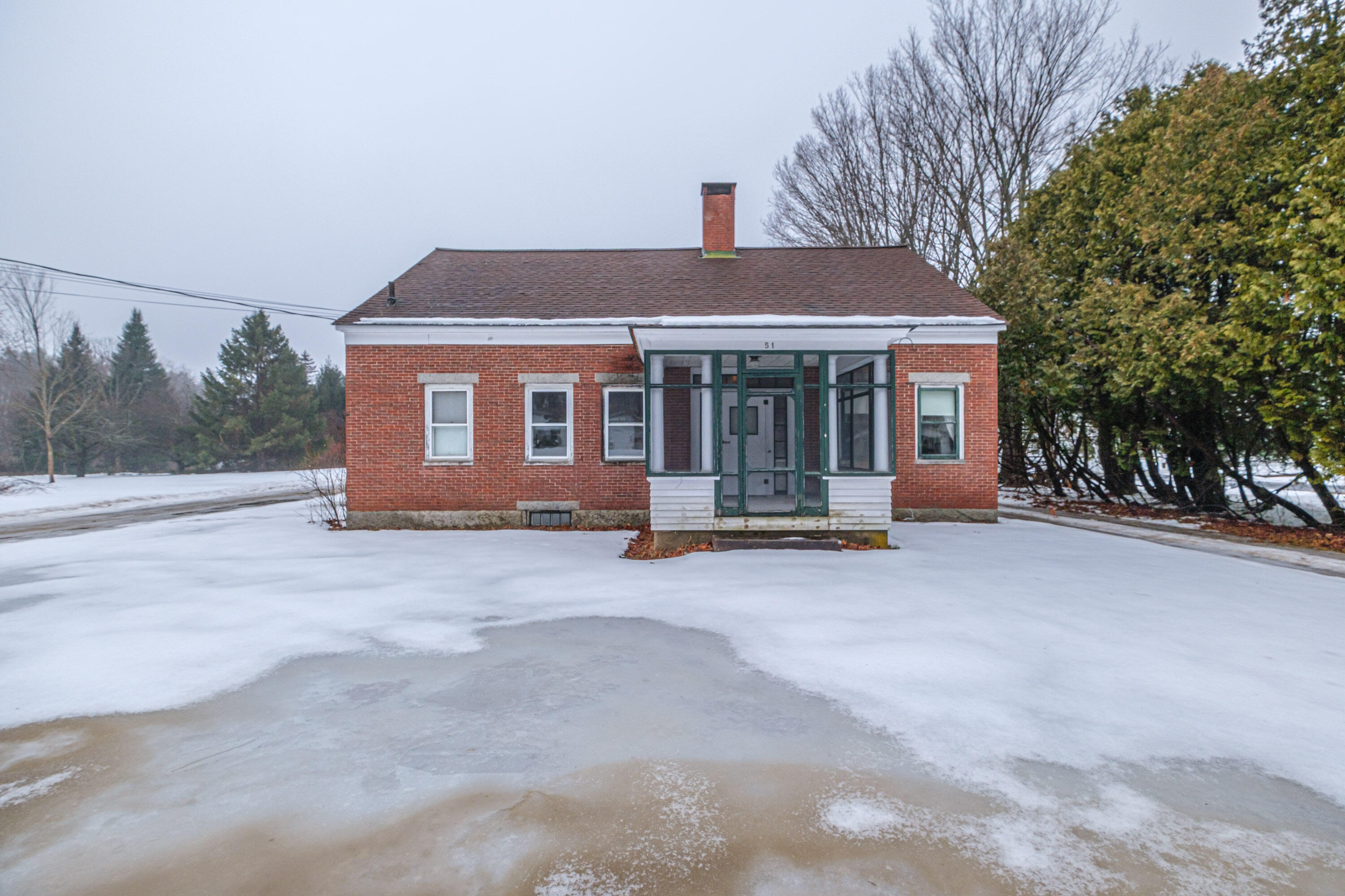 51 Oxford Street Paris ME 04281