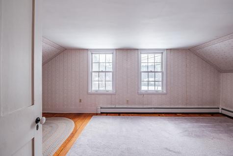 51 Oxford Street Paris ME 04281