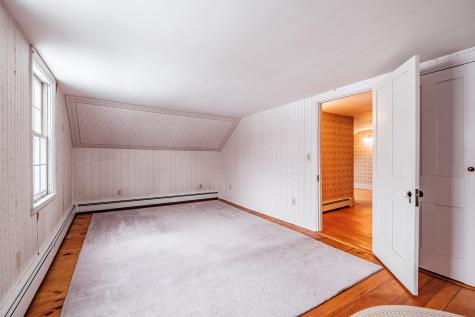 51 Oxford Street Paris ME 04281