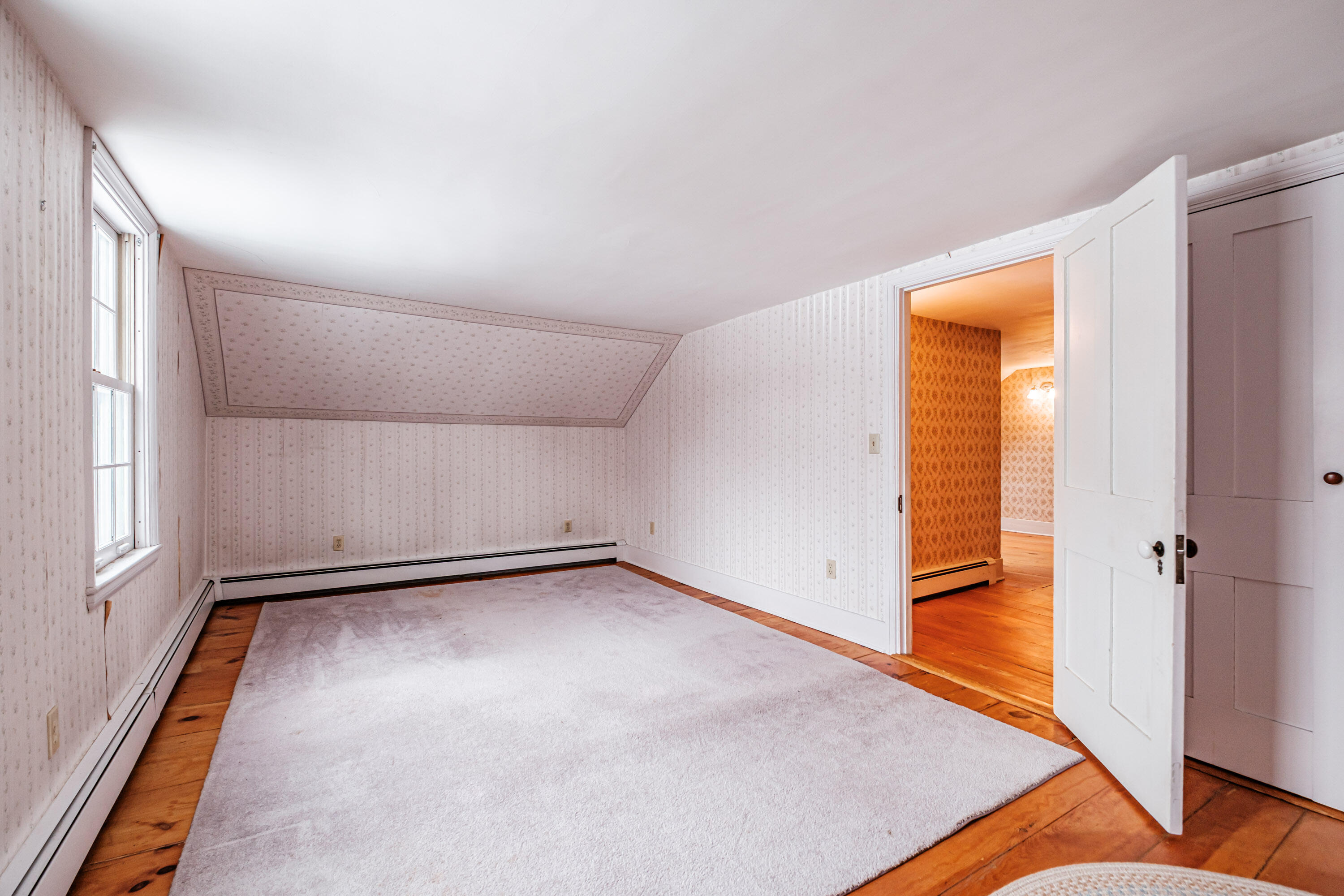 51 Oxford Street Paris ME 04281