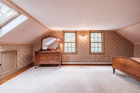 51 Oxford Street Paris ME 04281