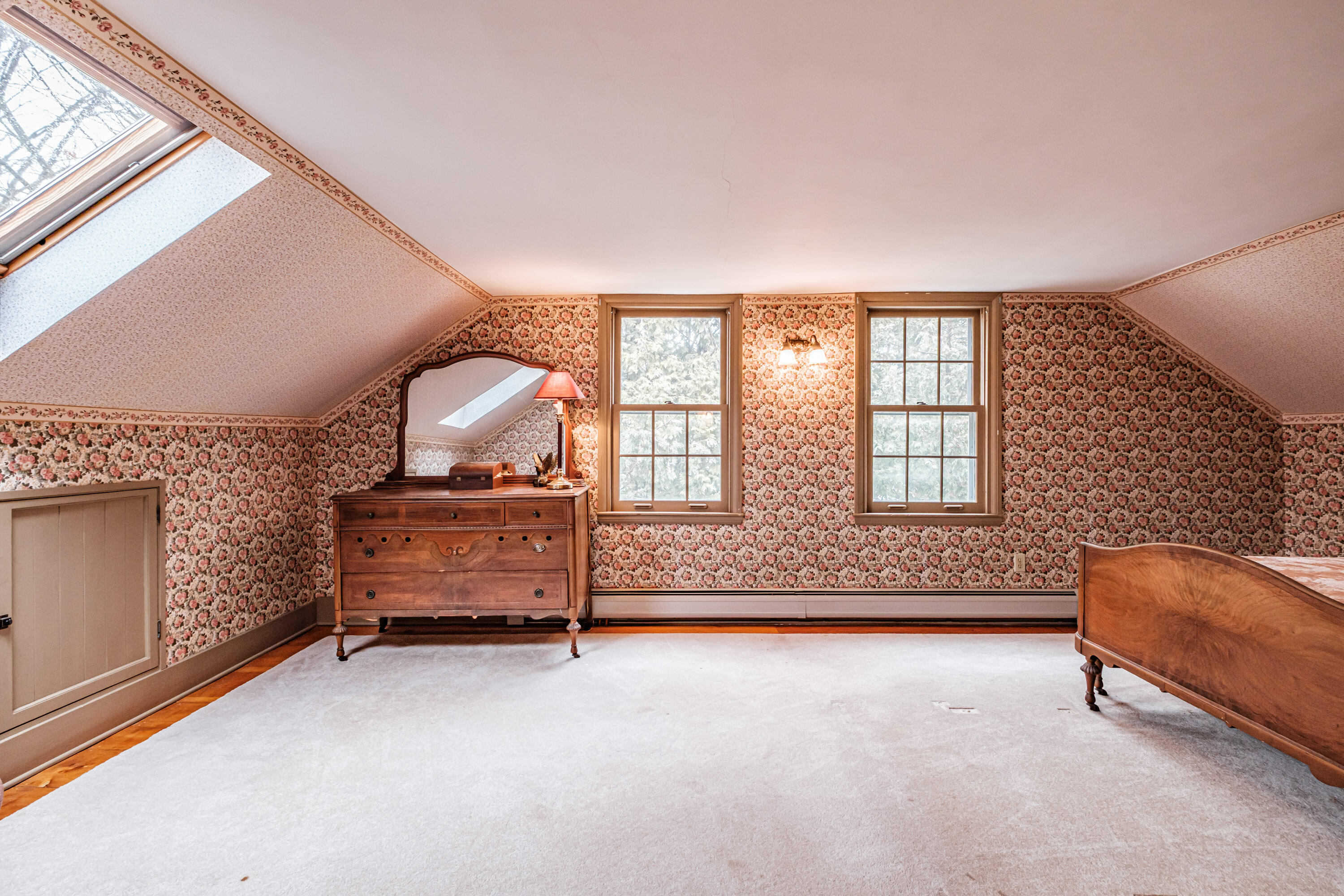 51 Oxford Street Paris ME 04281