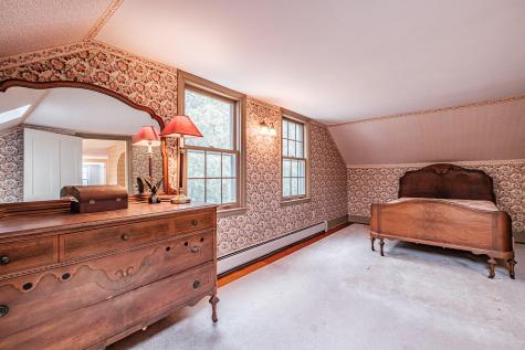 51 Oxford Street Paris ME 04281