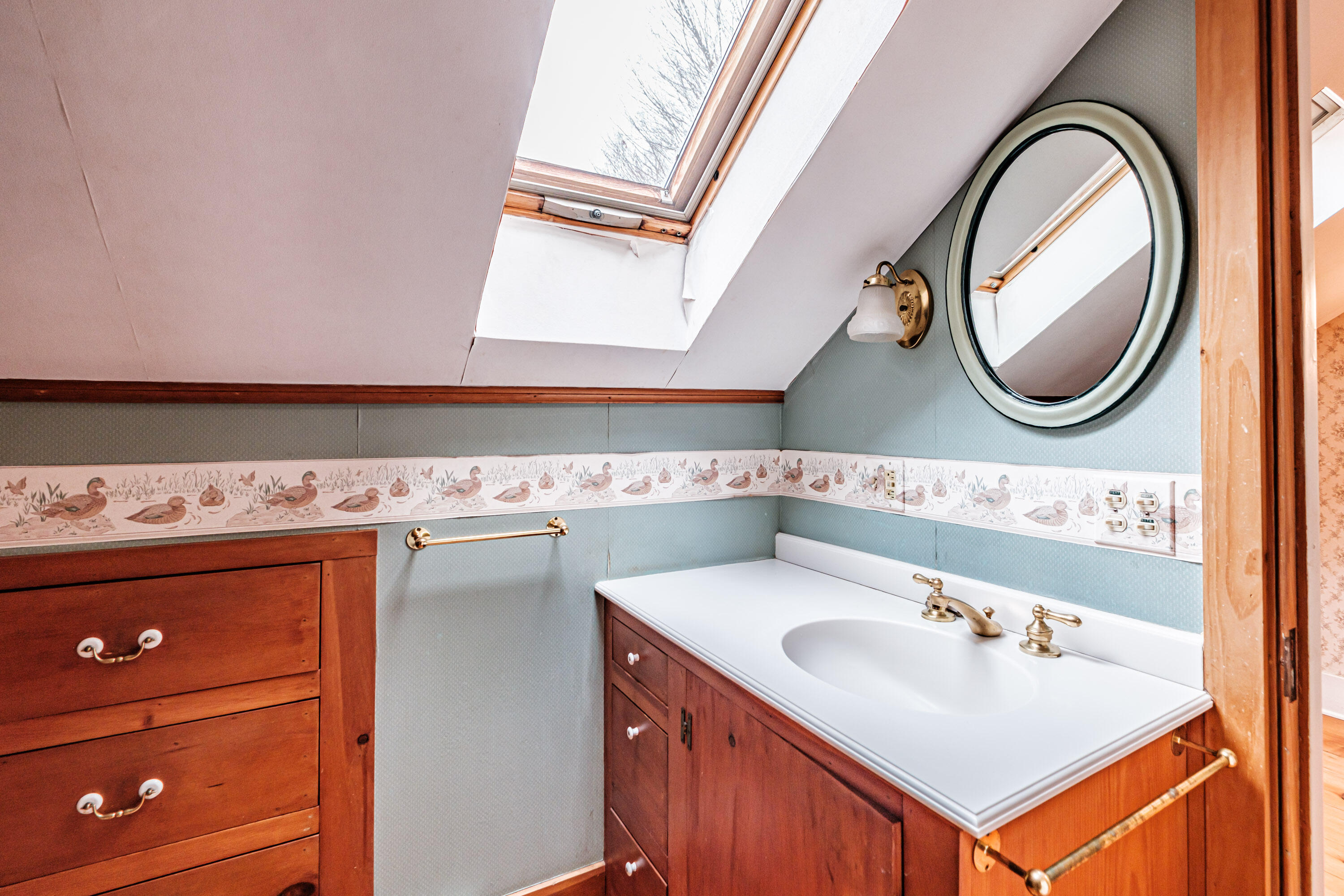 51 Oxford Street Paris ME 04281