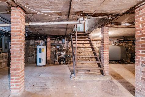 51 Oxford Street Paris ME 04281