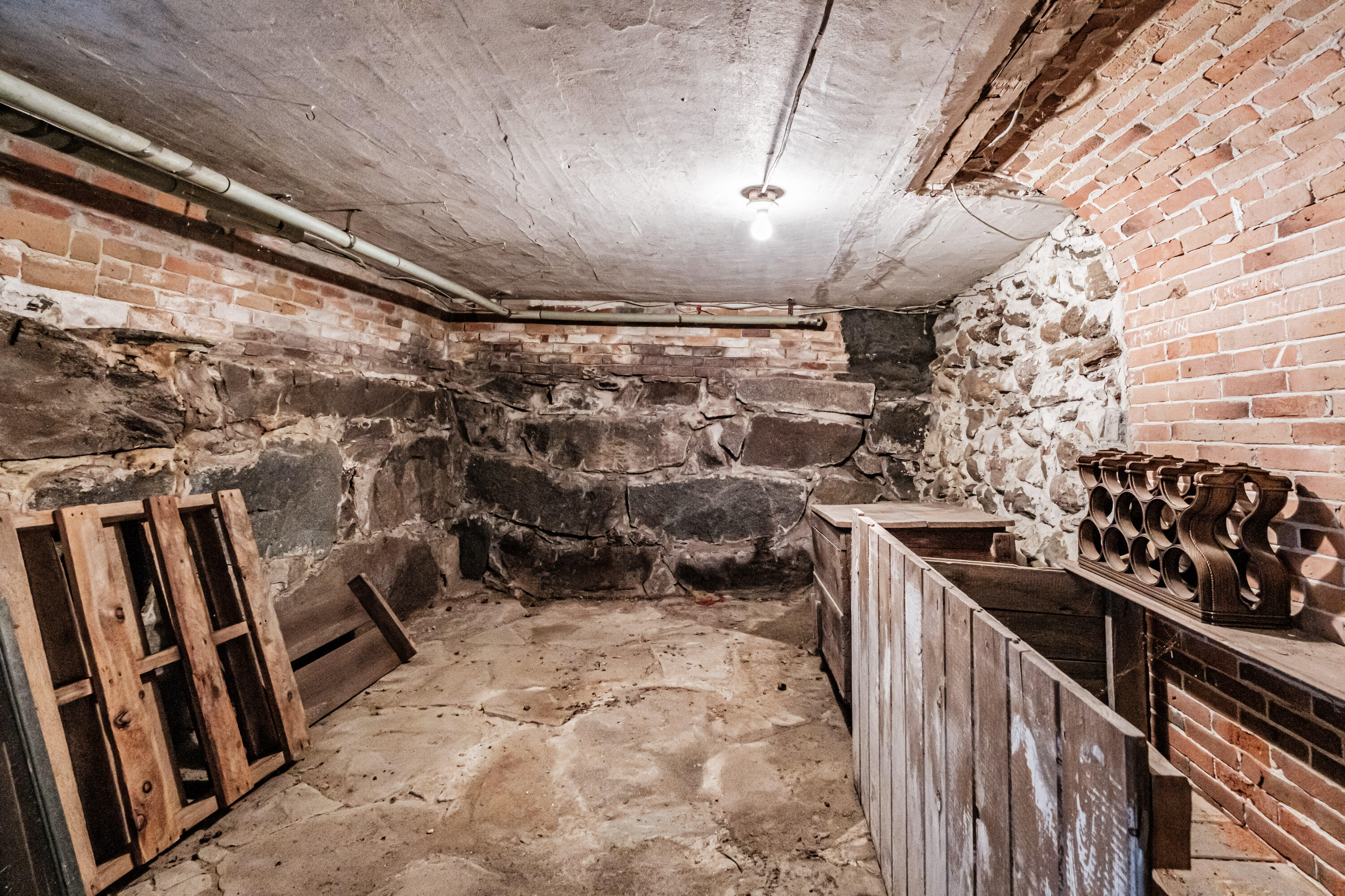 51 Oxford Street Paris ME 04281