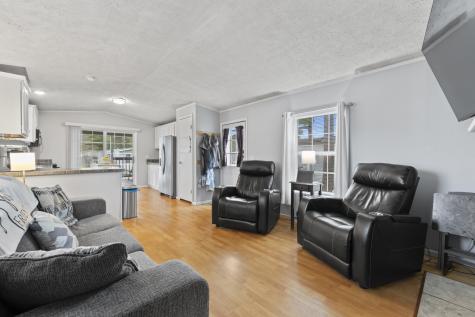 20 Tufton Street Brunswick ME 04011