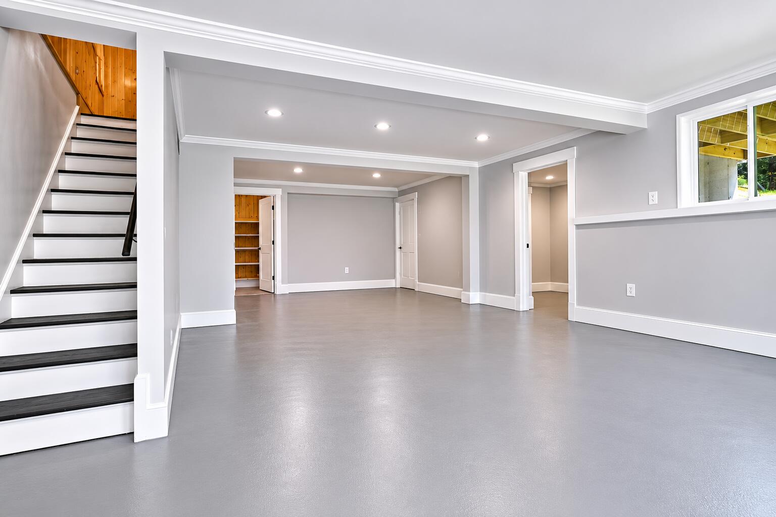 33 E Shore Drive Limerick ME 04048