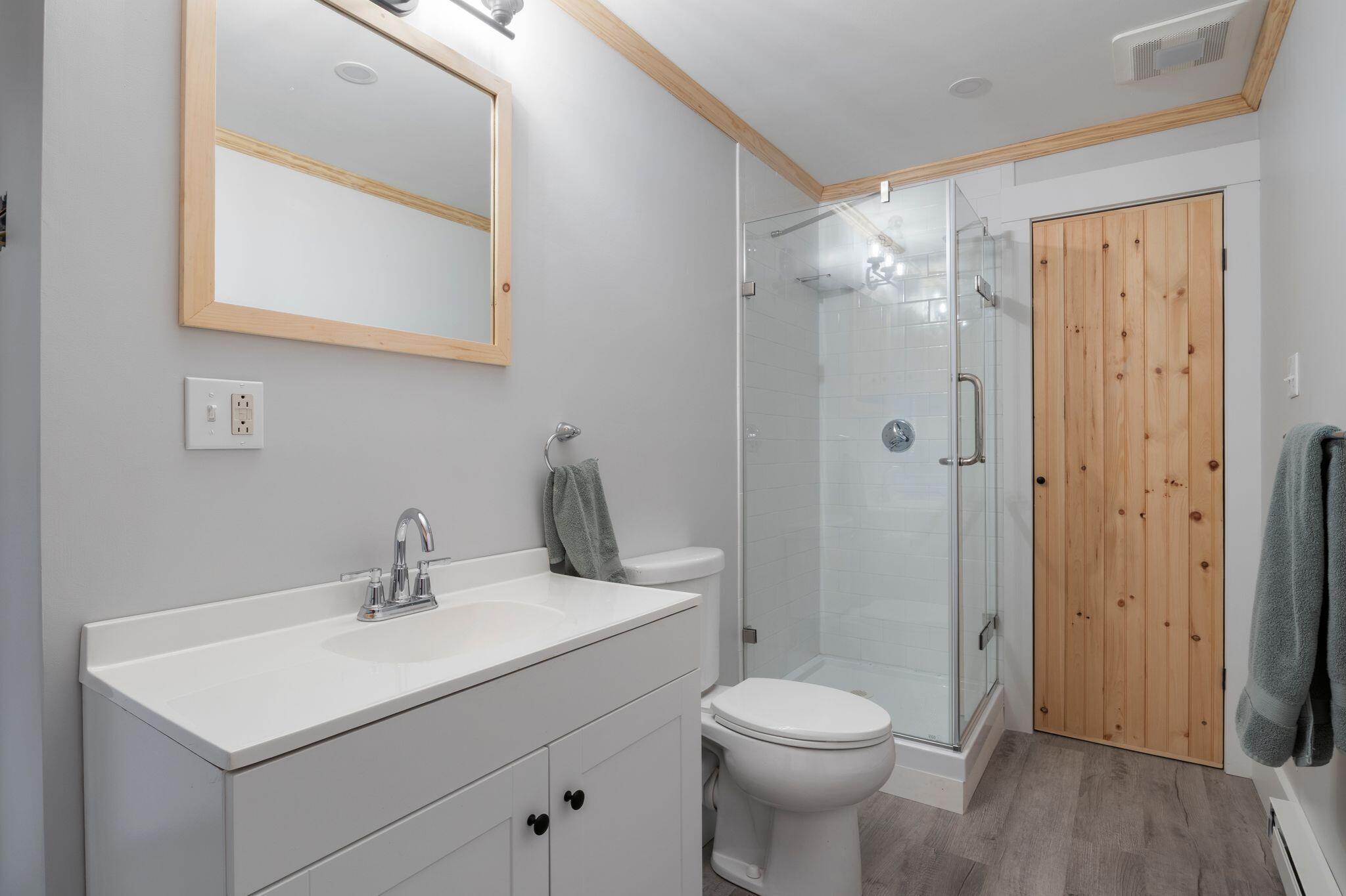 33 E Shore Drive Limerick ME 04048