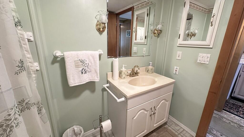 15 Black Bear Lane T1 R9 Wels ME 04462