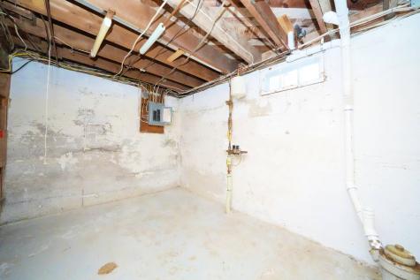 13 Westbrook Terrace Hampden ME 04444