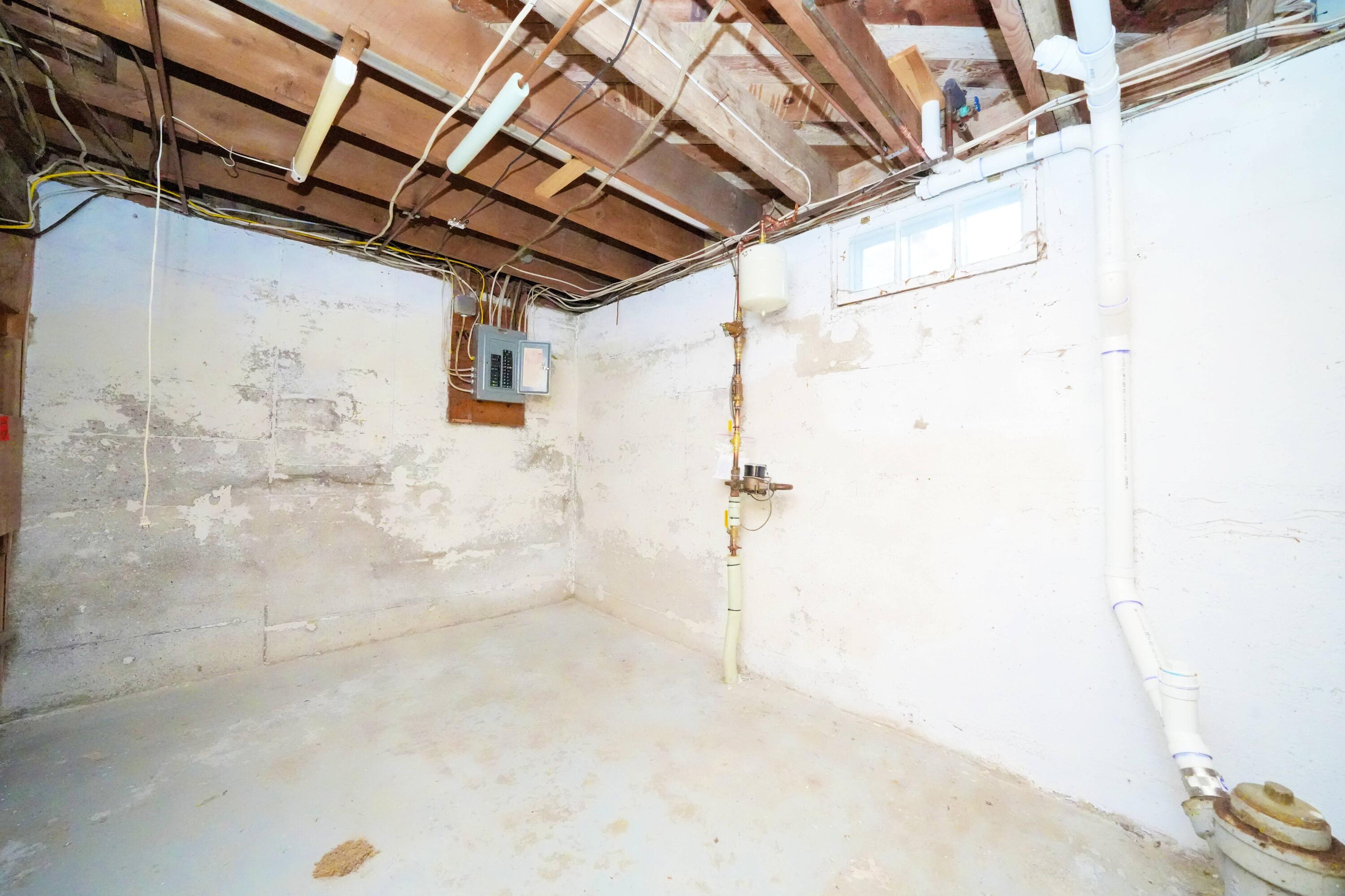 13 Westbrook Terrace Hampden ME 04444