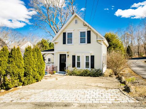 4 Chestnut Hill Street Camden ME 04843