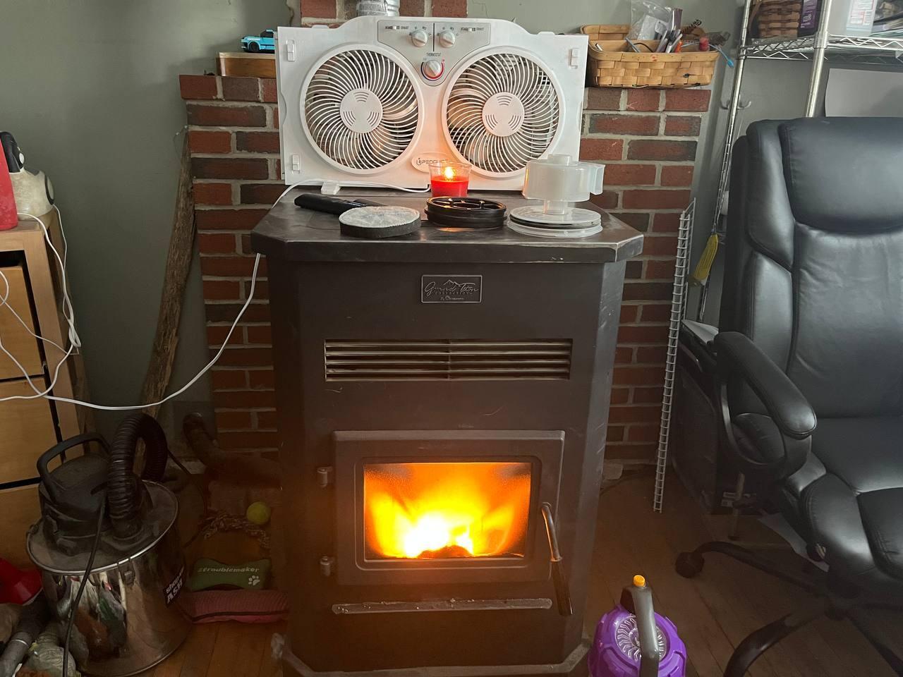 40 Lakeview Rockland ME 04841