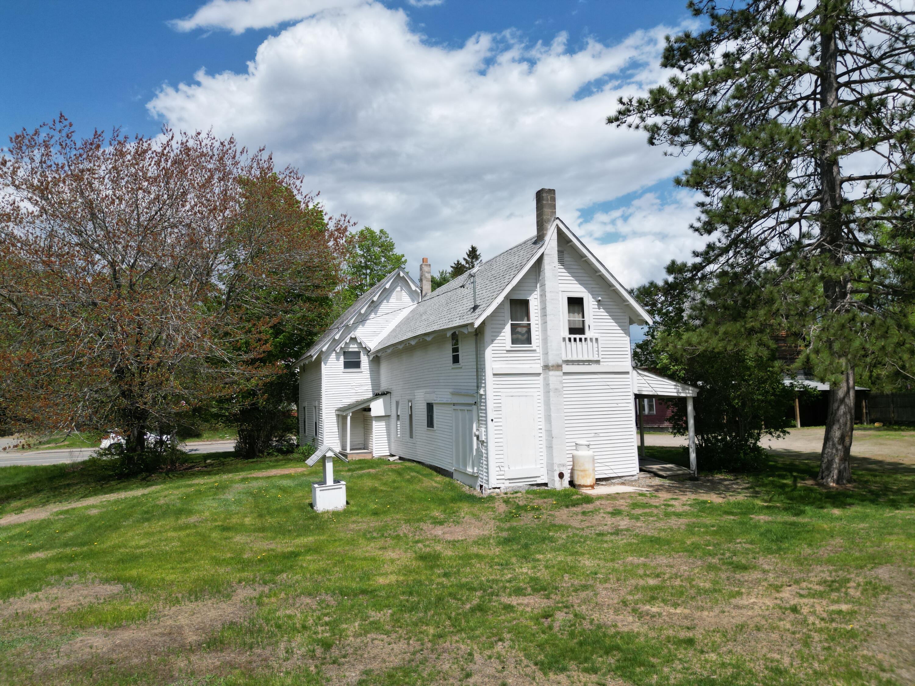 2741 Lee Road Lee ME 04455
