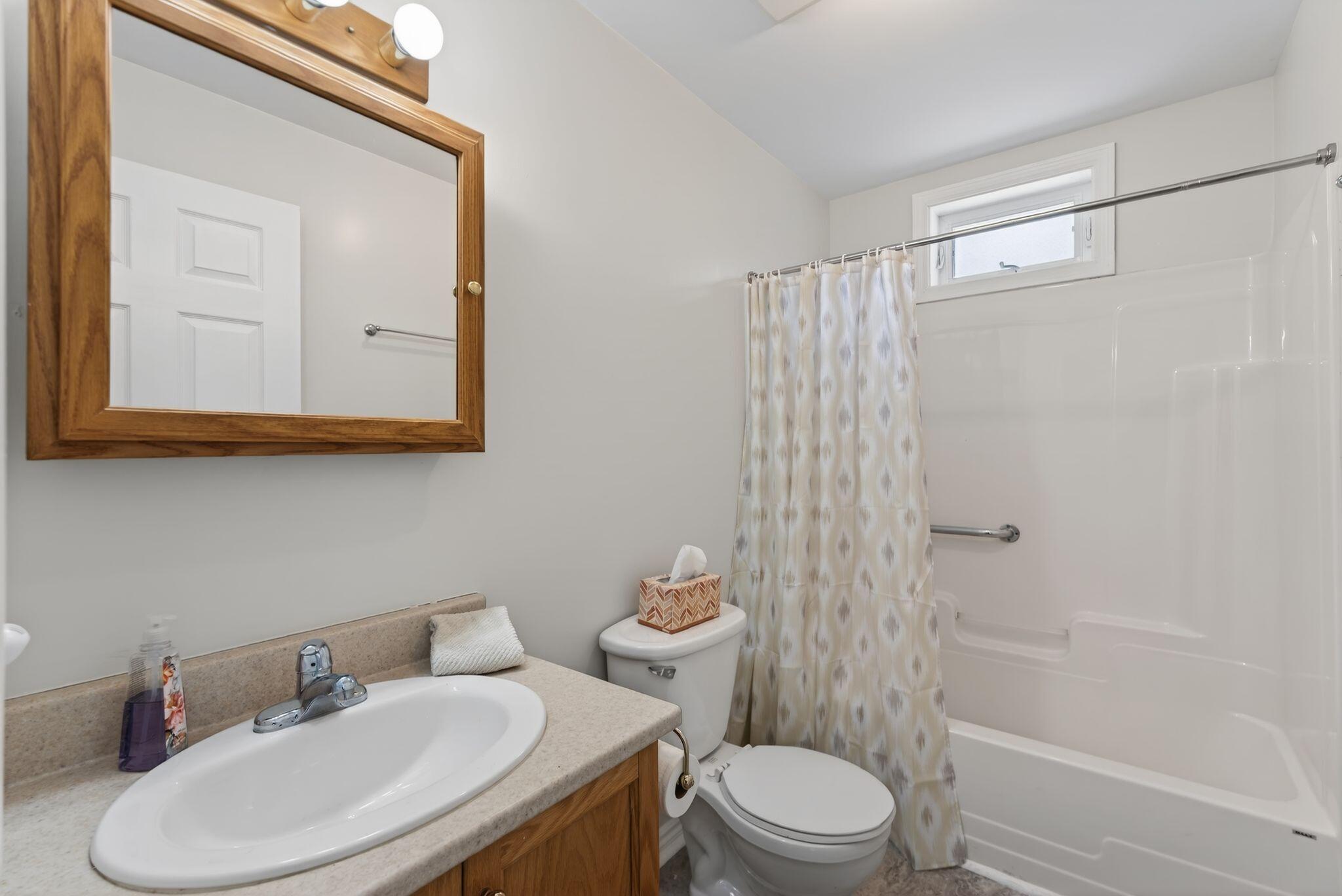 44 W Bates Street Auburn ME 04210