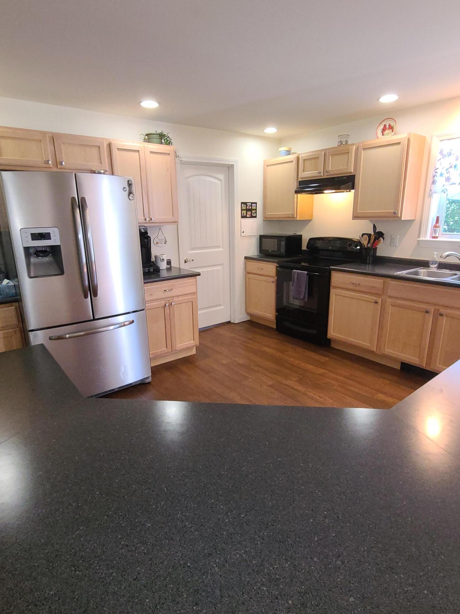 21 Monarch Lane Leeds ME 04263