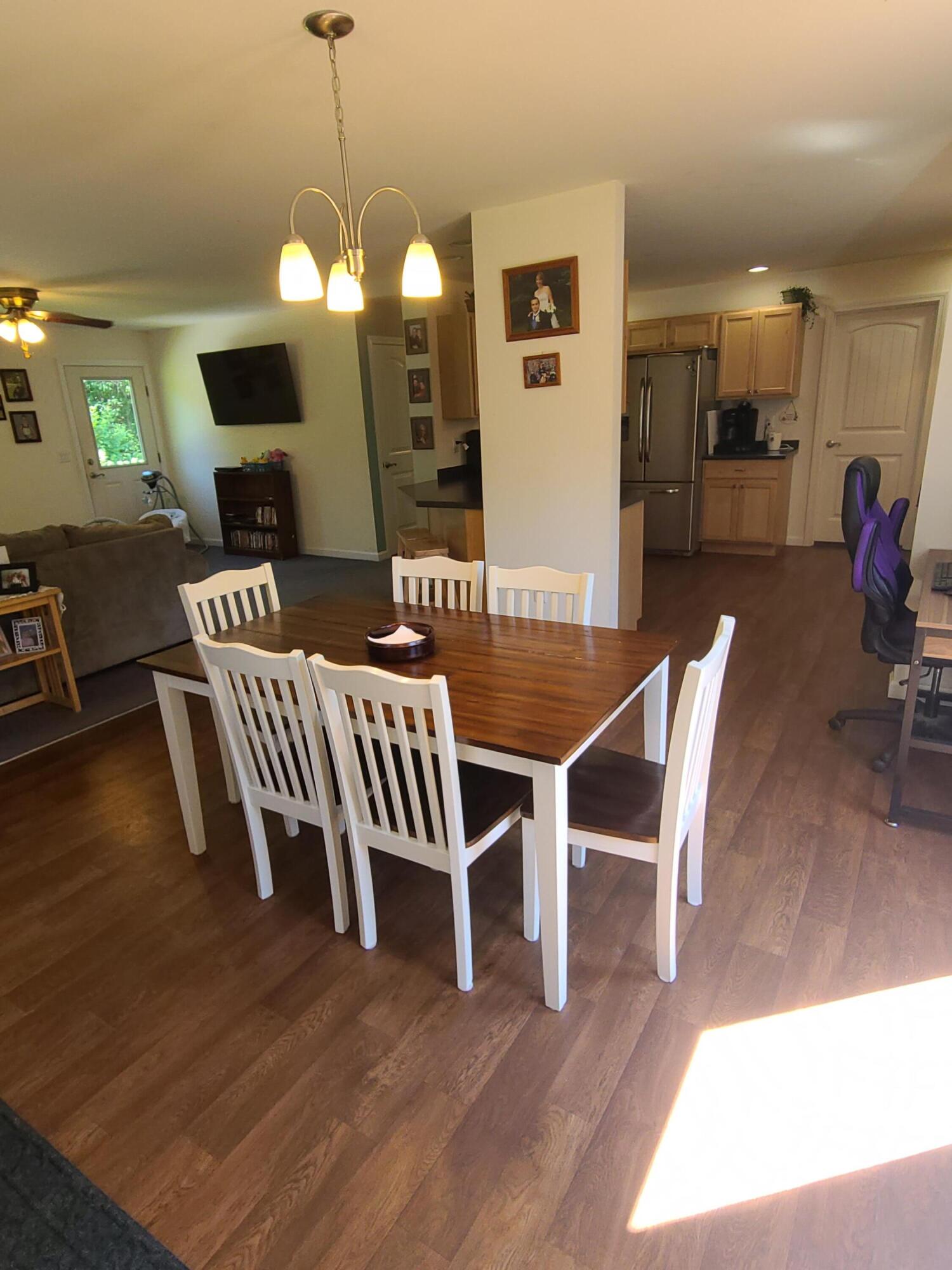 21 Monarch Lane Leeds ME 04263