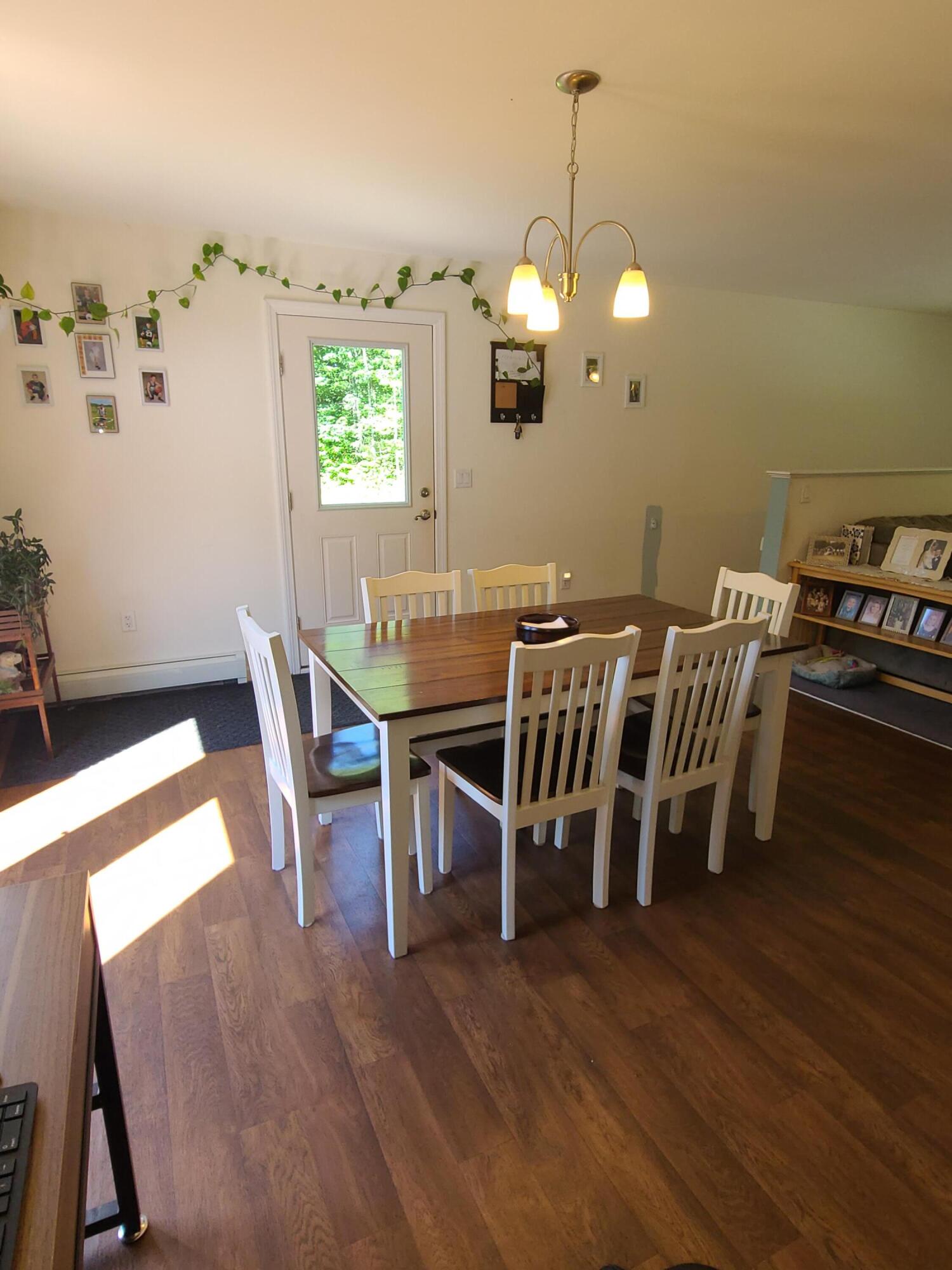 21 Monarch Lane Leeds ME 04263