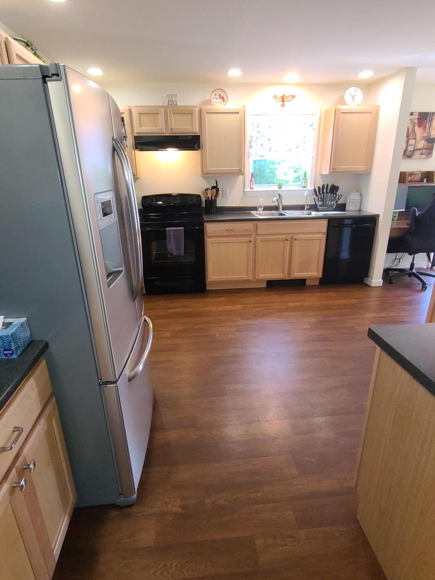 21 Monarch Lane Leeds ME 04263