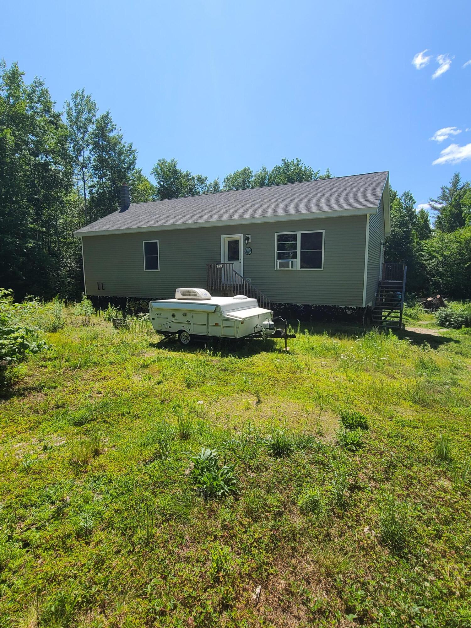21 Monarch Lane Leeds ME 04263