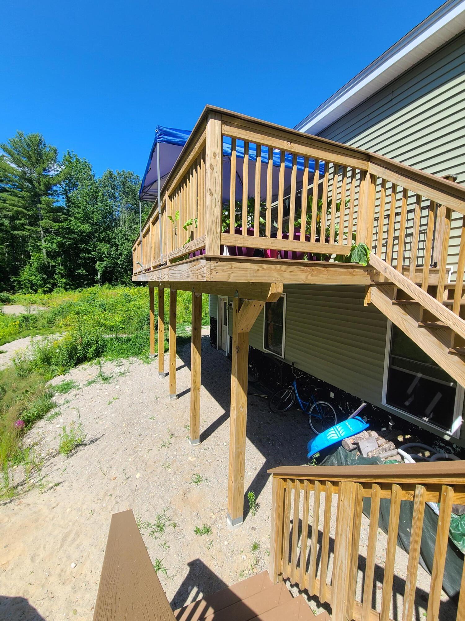 21 Monarch Lane Leeds ME 04263