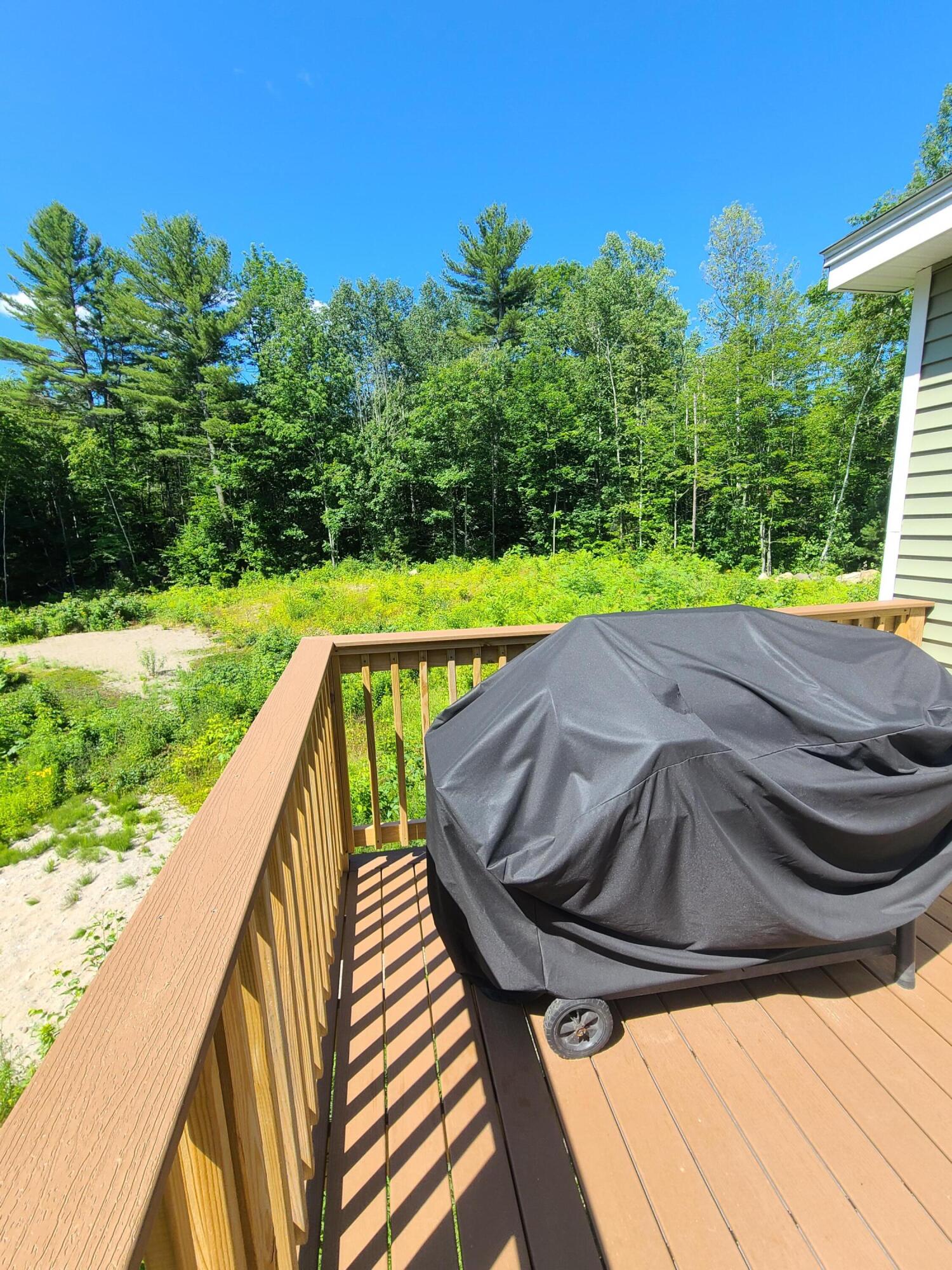 21 Monarch Lane Leeds ME 04263