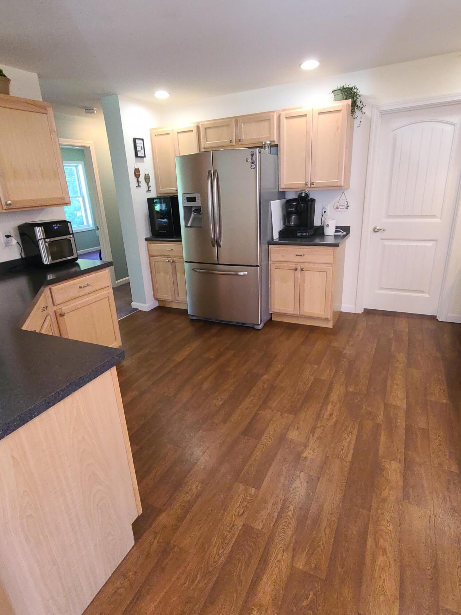 21 Monarch Lane Leeds ME 04263