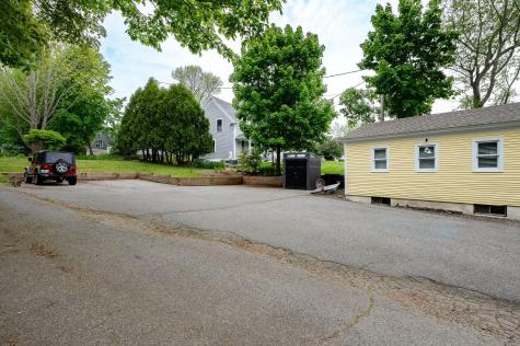 281 York Street York ME 03909