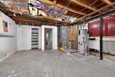 897 Riverside Drive Augusta ME 04330