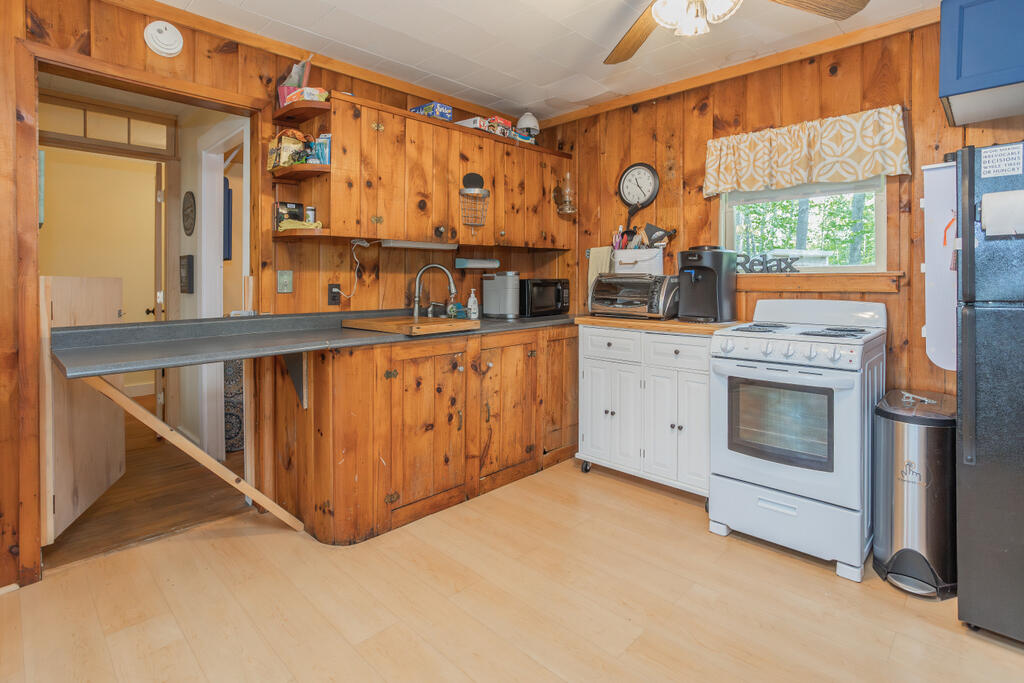 36 Blacks Lane Chesterville ME 04938