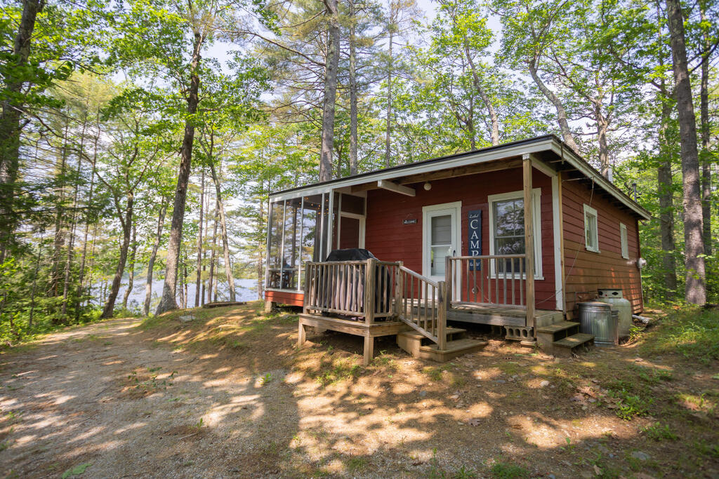 36 Blacks Lane Chesterville ME 04938