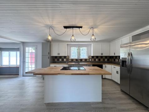 192 Fairview Avenue Auburn ME 04210