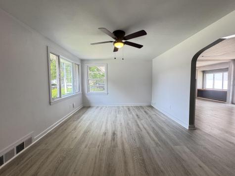 192 Fairview Avenue Auburn ME 04210