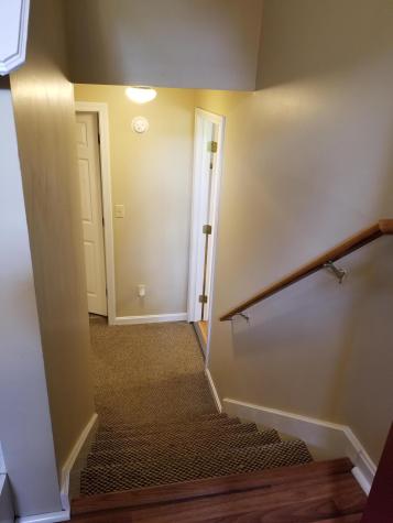 80 Oak Hill Road Auburn ME 04210