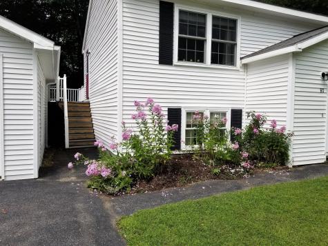 80 Oak Hill Road Auburn ME 04210