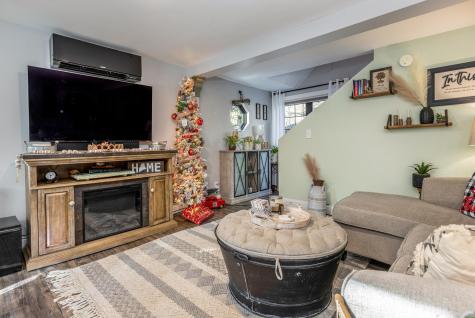 56 Lantern Lane Windham ME 04062
