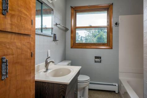 13 Hale Street Rochester NH 03867