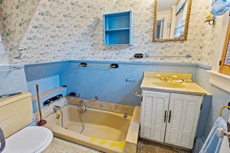 47 Sanger Avenue Waterville ME 04901