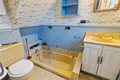 47 Sanger Avenue Waterville ME 04901