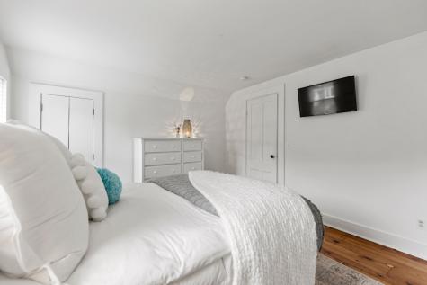 26 Bates Street Yarmouth ME 04096